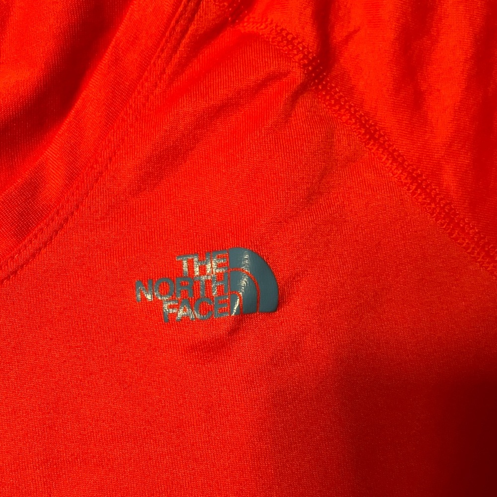 The North Face Red Orange FlashDry Workout Top Size M - Picture 6 of 8